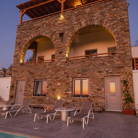 Papa Appartement Glinado Naxos