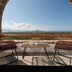 Papa Apartment Glinado Naxos