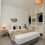 Papa Apartment Glinado Naxos