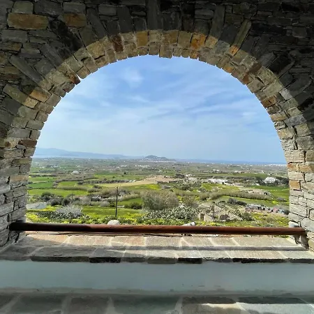 Papa Glinado Naxos